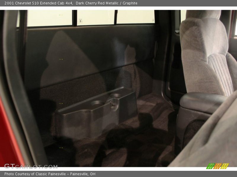 Dark Cherry Red Metallic / Graphite 2001 Chevrolet S10 Extended Cab 4x4