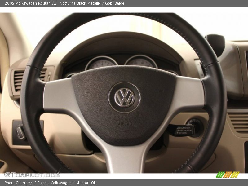 Nocturne Black Metallic / Gobi Beige 2009 Volkswagen Routan SE