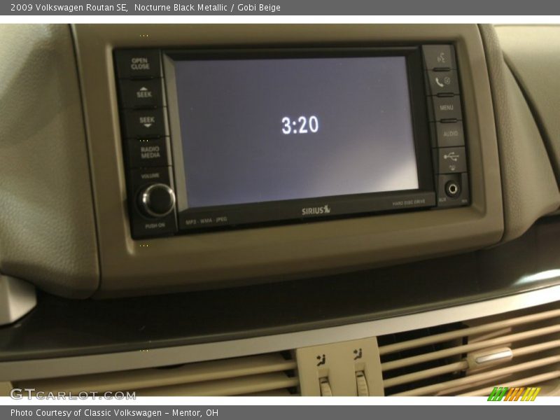 Nocturne Black Metallic / Gobi Beige 2009 Volkswagen Routan SE