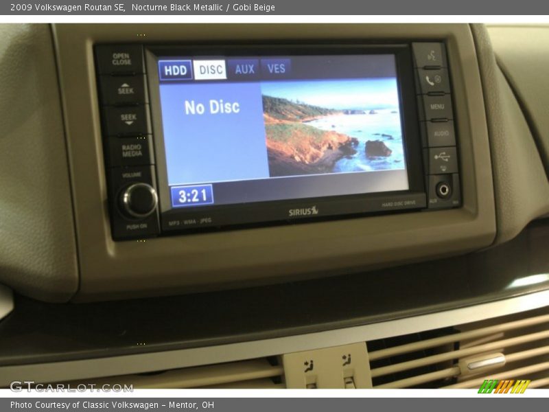 Nocturne Black Metallic / Gobi Beige 2009 Volkswagen Routan SE