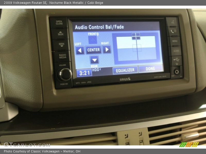 Nocturne Black Metallic / Gobi Beige 2009 Volkswagen Routan SE