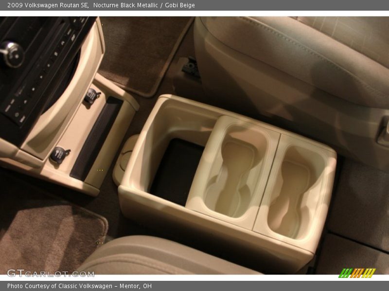 Nocturne Black Metallic / Gobi Beige 2009 Volkswagen Routan SE