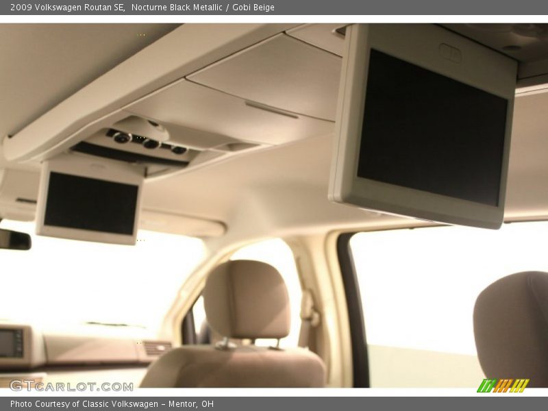 Nocturne Black Metallic / Gobi Beige 2009 Volkswagen Routan SE