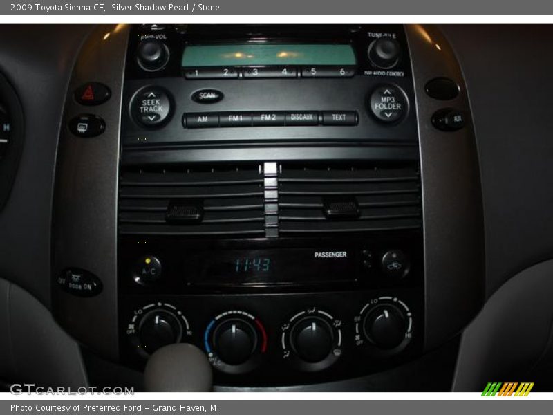 Silver Shadow Pearl / Stone 2009 Toyota Sienna CE