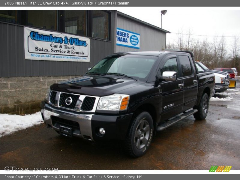 Galaxy Black / Graphite/Titanium 2005 Nissan Titan SE Crew Cab 4x4