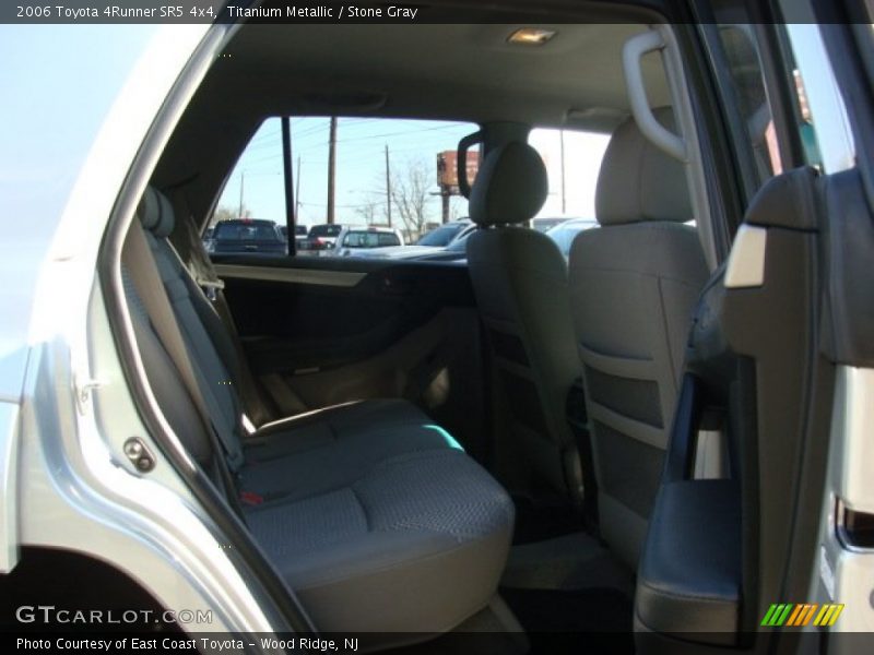 Titanium Metallic / Stone Gray 2006 Toyota 4Runner SR5 4x4