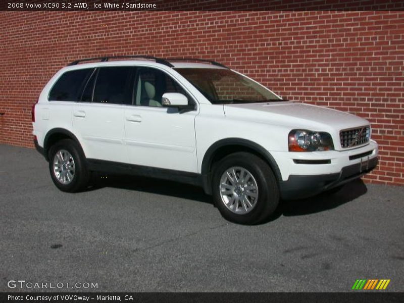 Ice White / Sandstone 2008 Volvo XC90 3.2 AWD