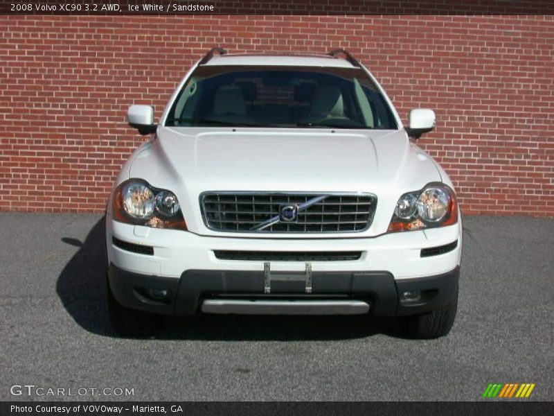 Ice White / Sandstone 2008 Volvo XC90 3.2 AWD