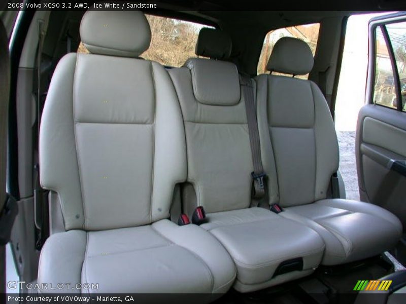 Ice White / Sandstone 2008 Volvo XC90 3.2 AWD