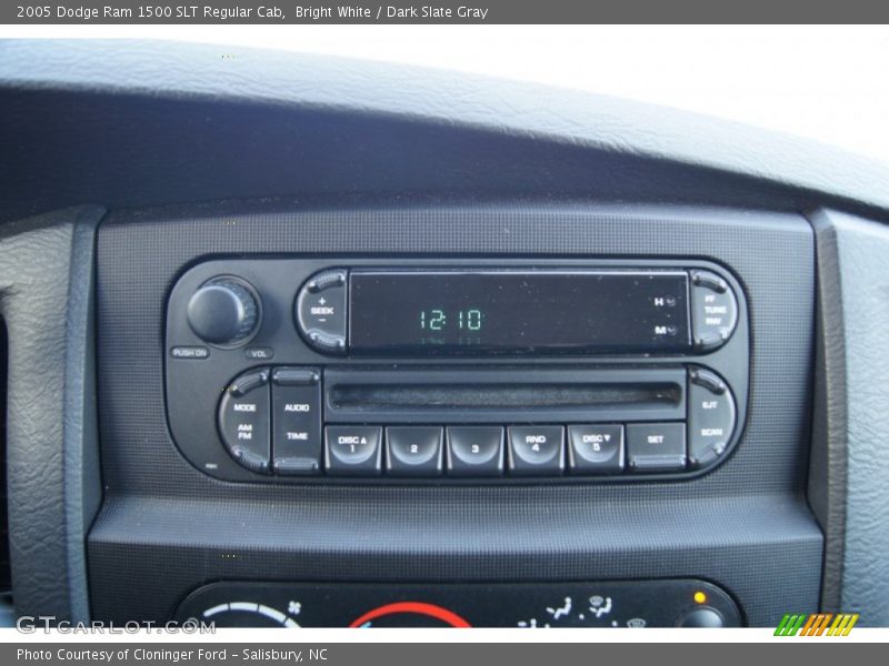 Bright White / Dark Slate Gray 2005 Dodge Ram 1500 SLT Regular Cab