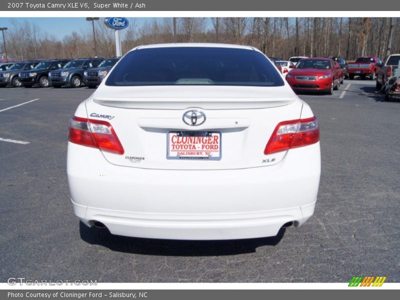 Super White / Ash 2007 Toyota Camry XLE V6