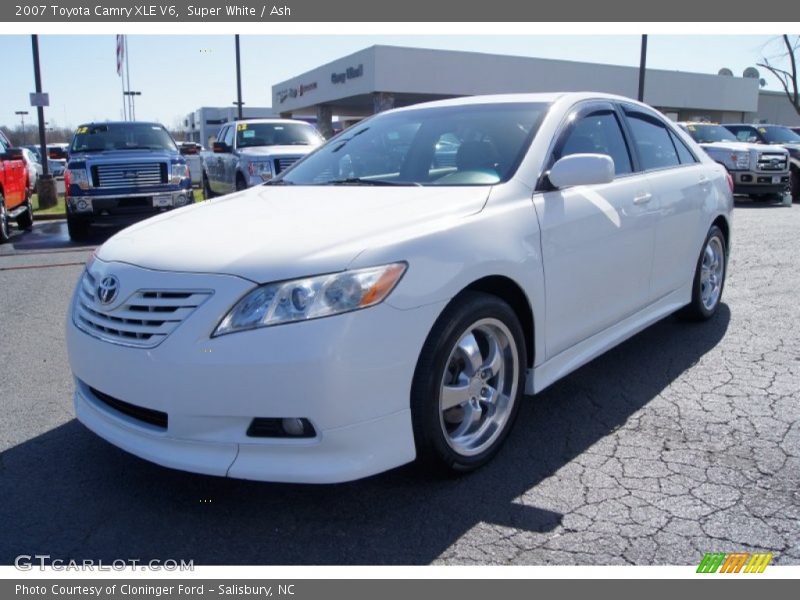 Super White / Ash 2007 Toyota Camry XLE V6