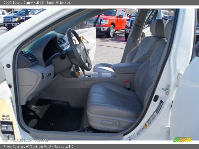 Super White / Ash 2007 Toyota Camry XLE V6