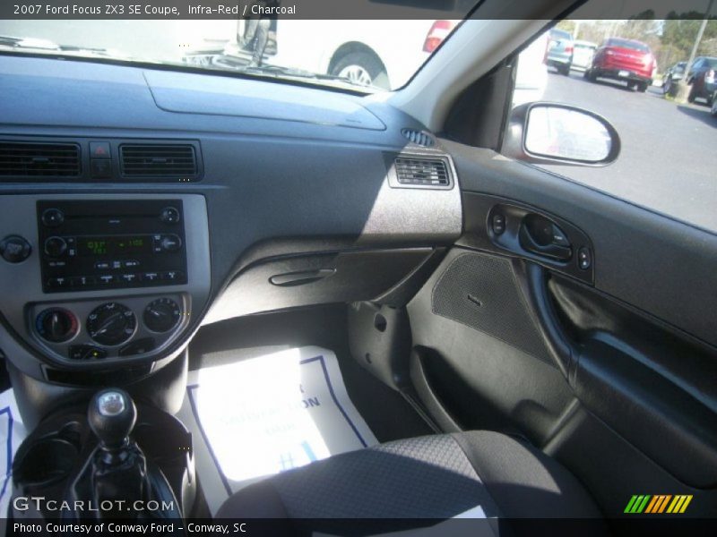 Infra-Red / Charcoal 2007 Ford Focus ZX3 SE Coupe