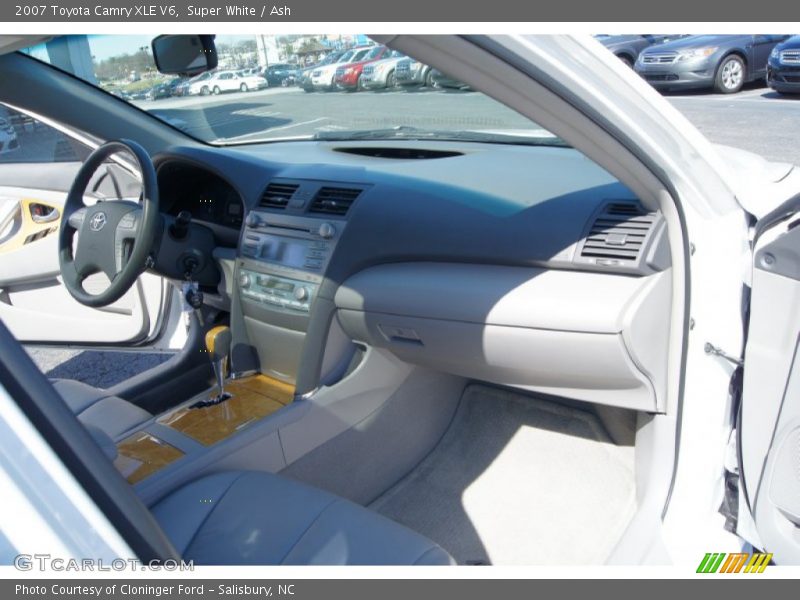 Super White / Ash 2007 Toyota Camry XLE V6
