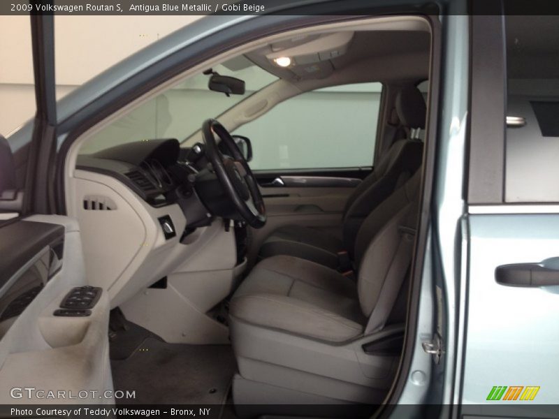 Antigua Blue Metallic / Gobi Beige 2009 Volkswagen Routan S