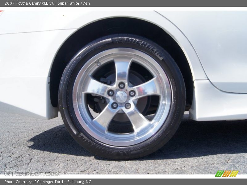 Super White / Ash 2007 Toyota Camry XLE V6