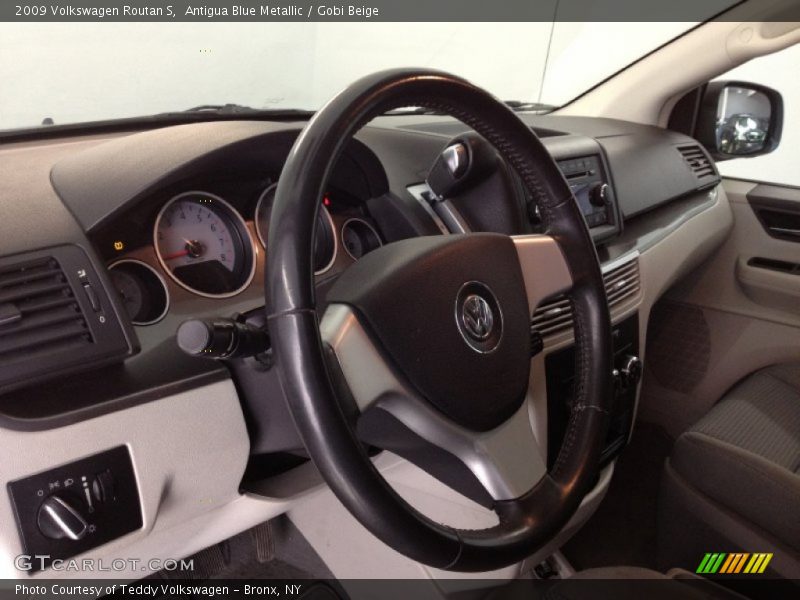 Antigua Blue Metallic / Gobi Beige 2009 Volkswagen Routan S
