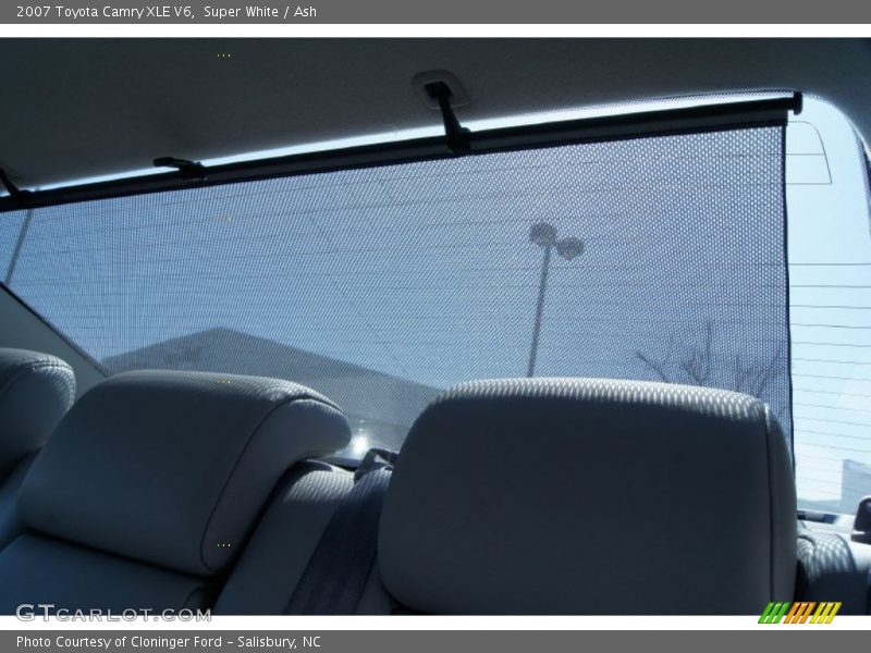 Super White / Ash 2007 Toyota Camry XLE V6
