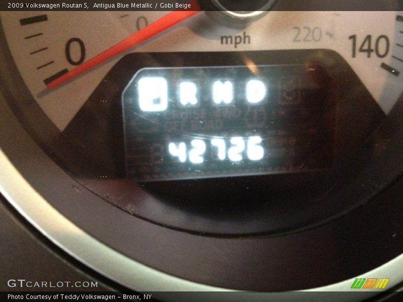 Antigua Blue Metallic / Gobi Beige 2009 Volkswagen Routan S