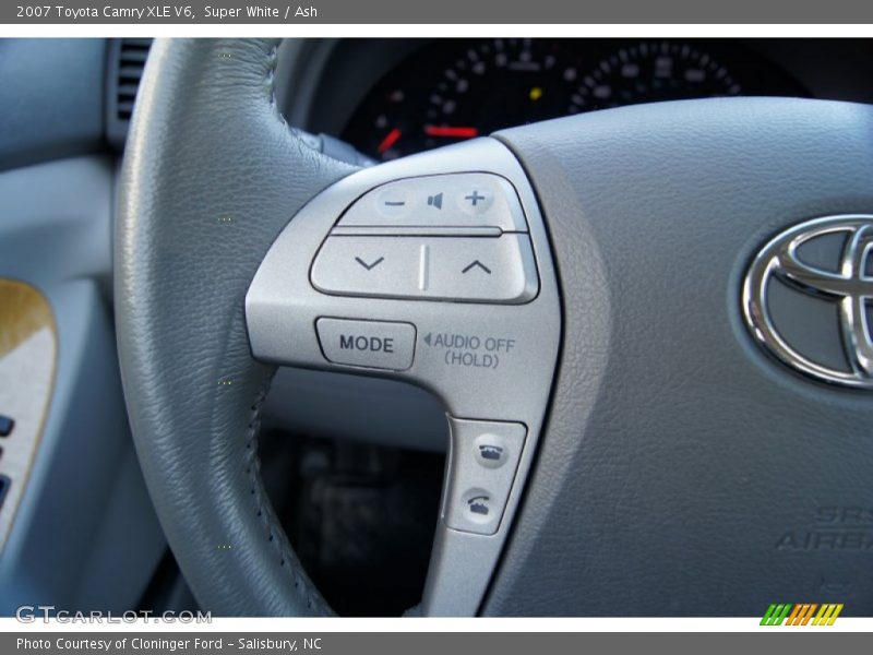 Super White / Ash 2007 Toyota Camry XLE V6