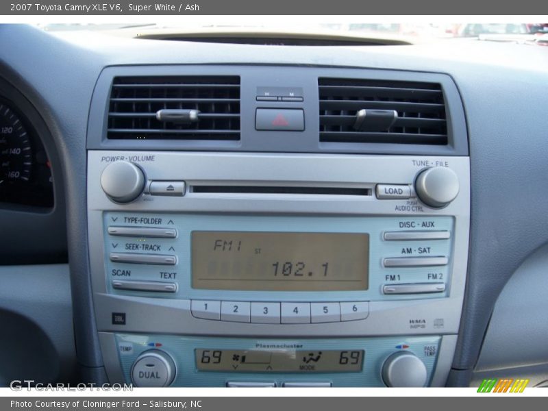 Super White / Ash 2007 Toyota Camry XLE V6