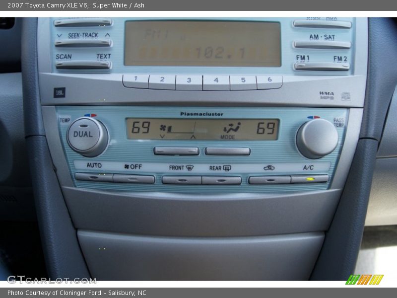 Super White / Ash 2007 Toyota Camry XLE V6