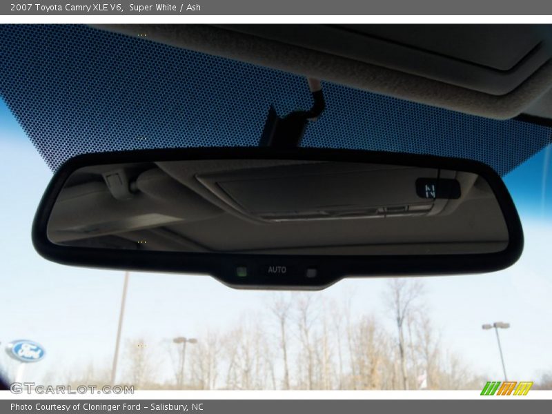 Super White / Ash 2007 Toyota Camry XLE V6