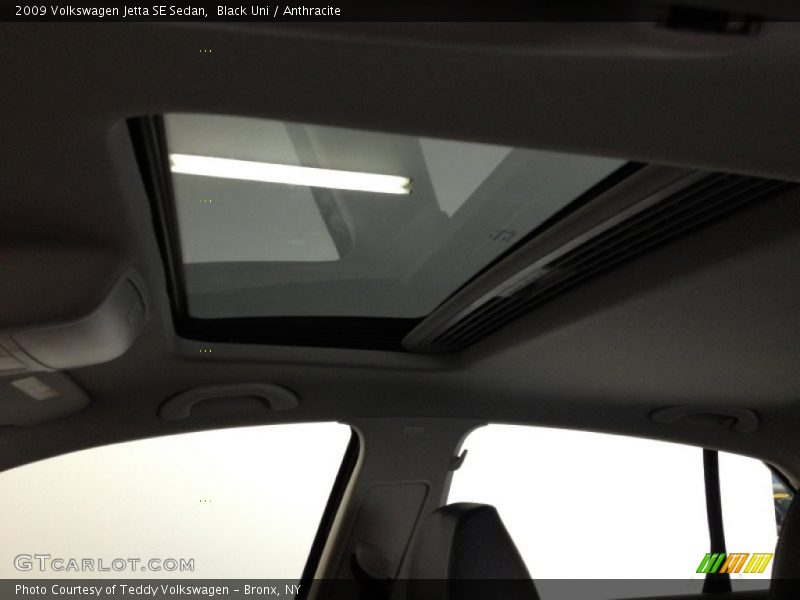 Black Uni / Anthracite 2009 Volkswagen Jetta SE Sedan