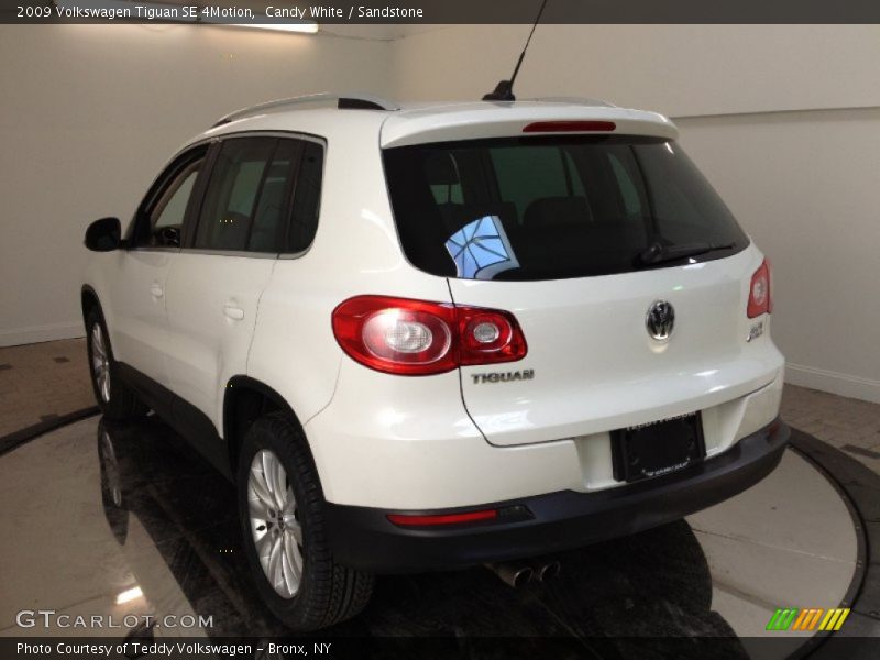 Candy White / Sandstone 2009 Volkswagen Tiguan SE 4Motion