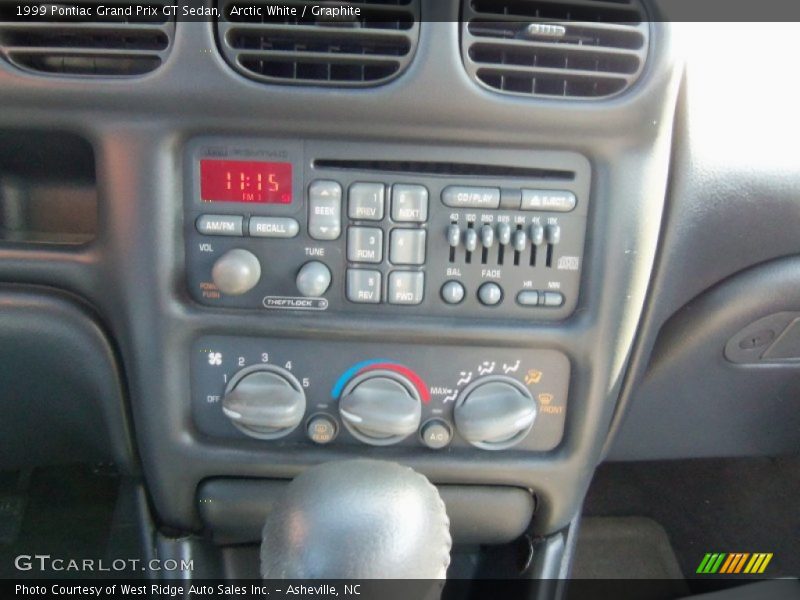 Arctic White / Graphite 1999 Pontiac Grand Prix GT Sedan