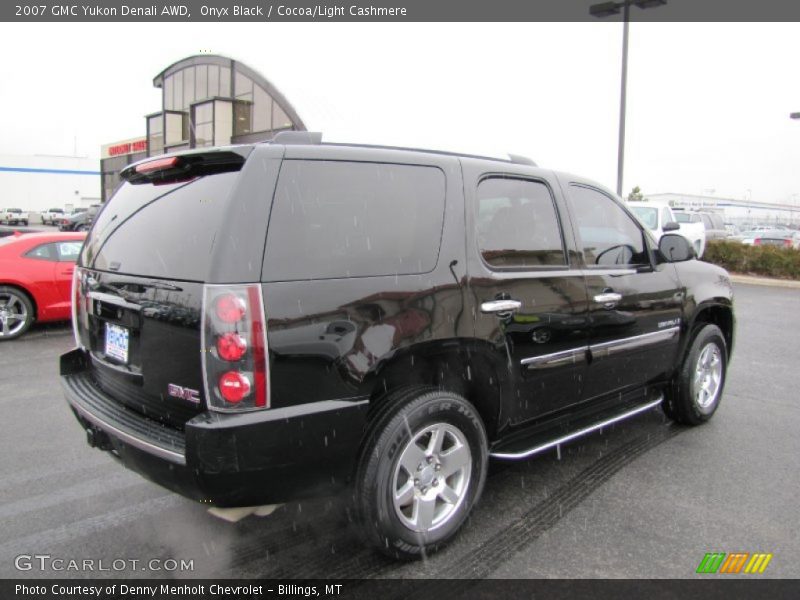 Onyx Black / Cocoa/Light Cashmere 2007 GMC Yukon Denali AWD