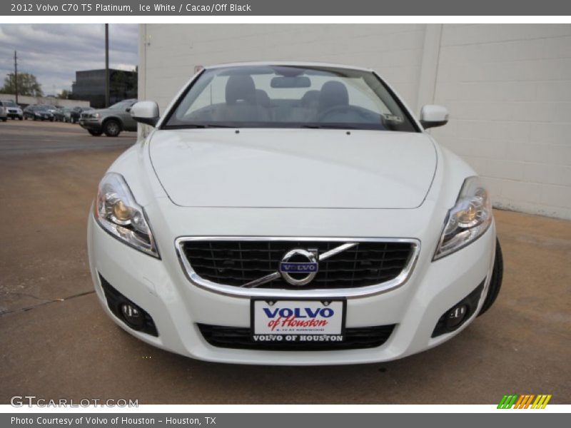 Ice White / Cacao/Off Black 2012 Volvo C70 T5 Platinum