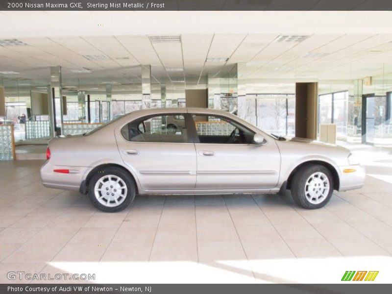 Sterling Mist Metallic / Frost 2000 Nissan Maxima GXE