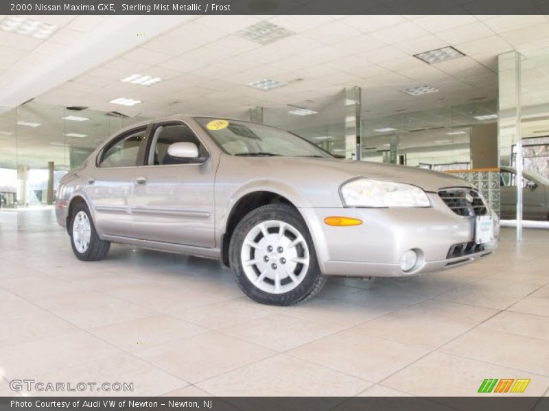 Sterling Mist Metallic / Frost 2000 Nissan Maxima GXE