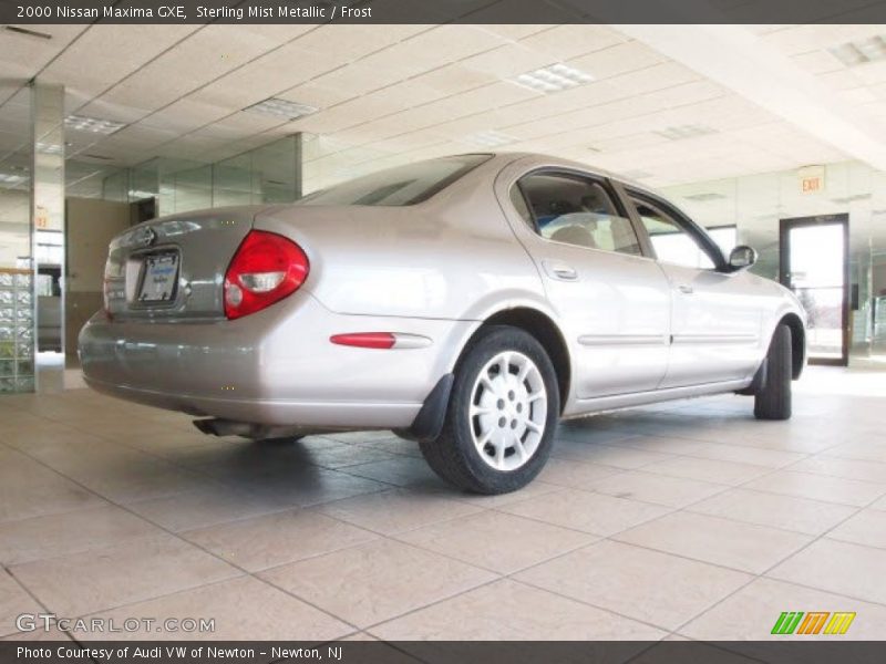 Sterling Mist Metallic / Frost 2000 Nissan Maxima GXE