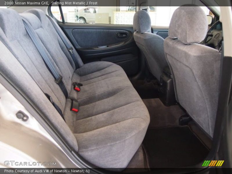 Sterling Mist Metallic / Frost 2000 Nissan Maxima GXE