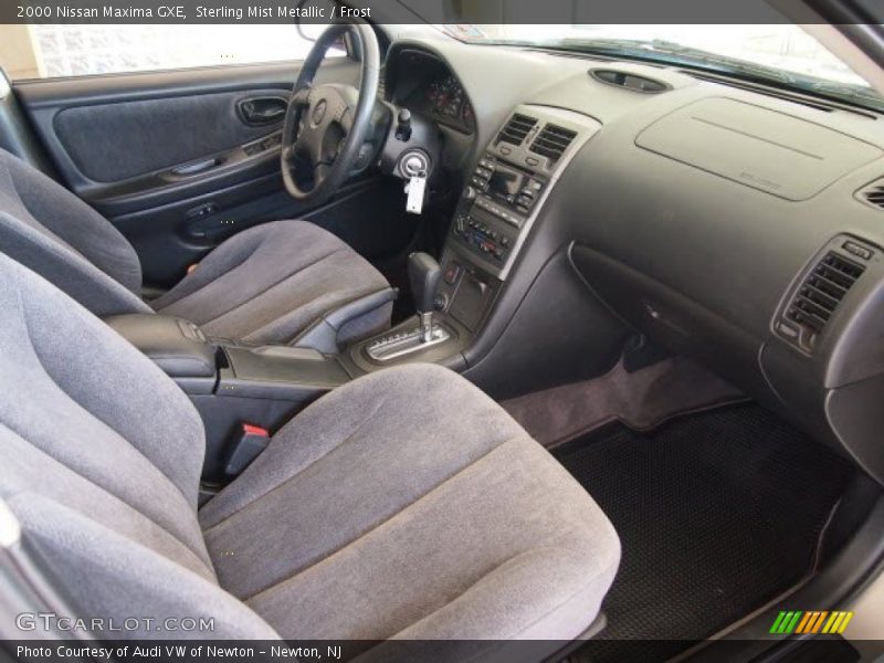 Sterling Mist Metallic / Frost 2000 Nissan Maxima GXE