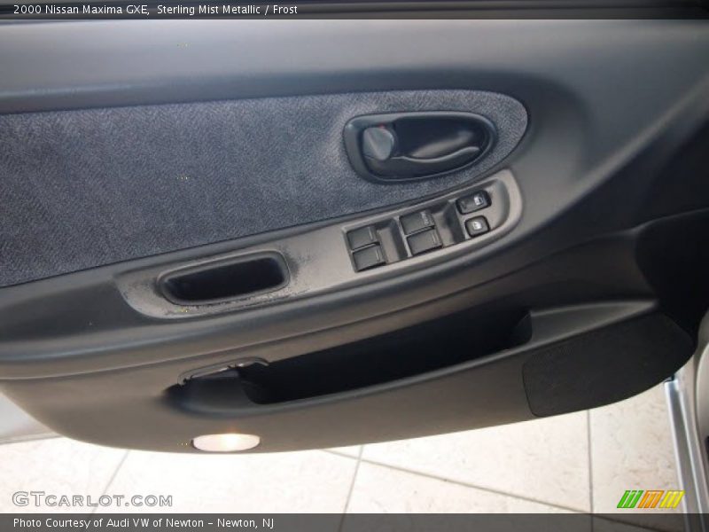 Sterling Mist Metallic / Frost 2000 Nissan Maxima GXE