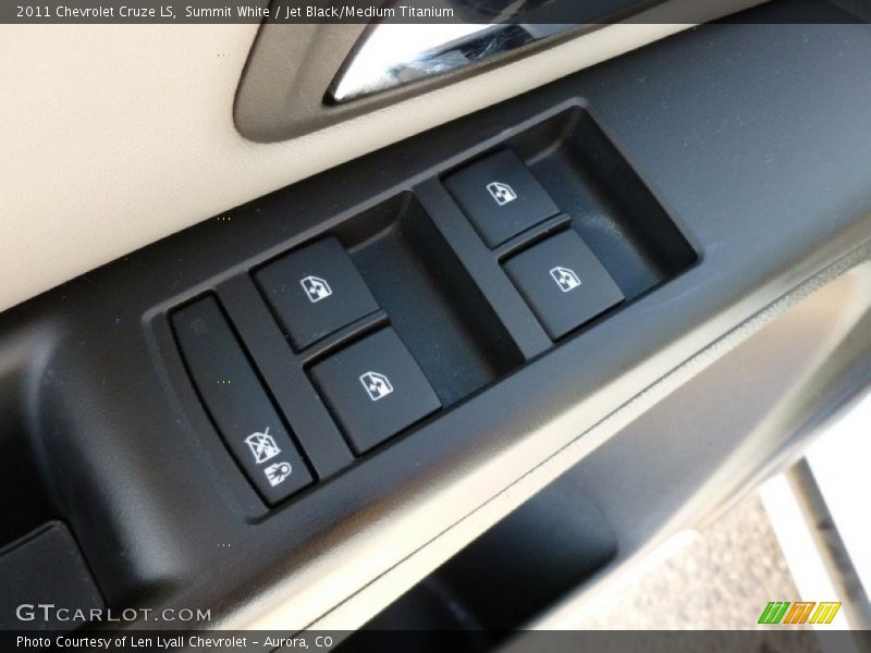 Summit White / Jet Black/Medium Titanium 2011 Chevrolet Cruze LS