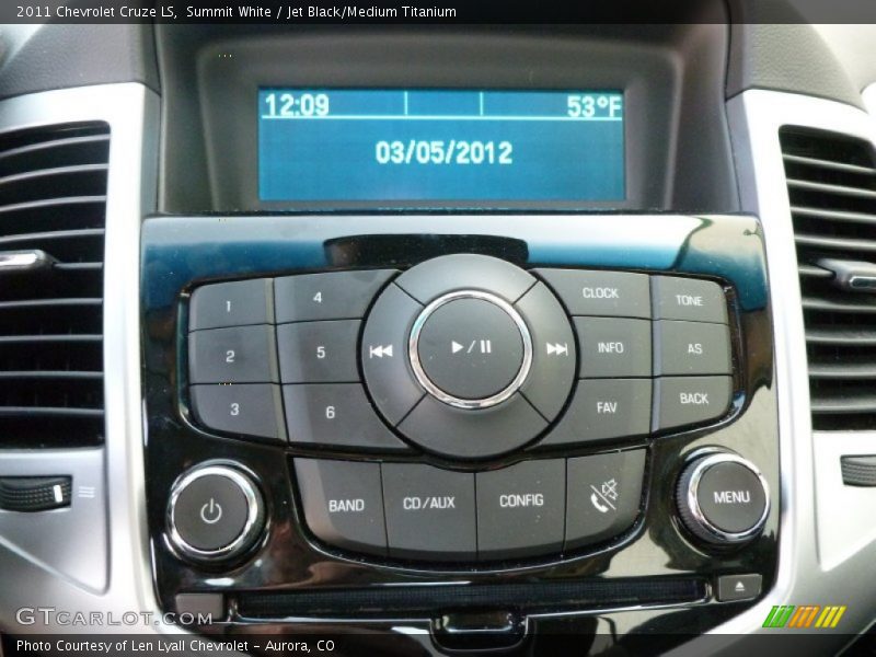 Summit White / Jet Black/Medium Titanium 2011 Chevrolet Cruze LS