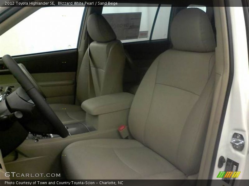 Blizzard White Pearl / Sand Beige 2012 Toyota Highlander SE