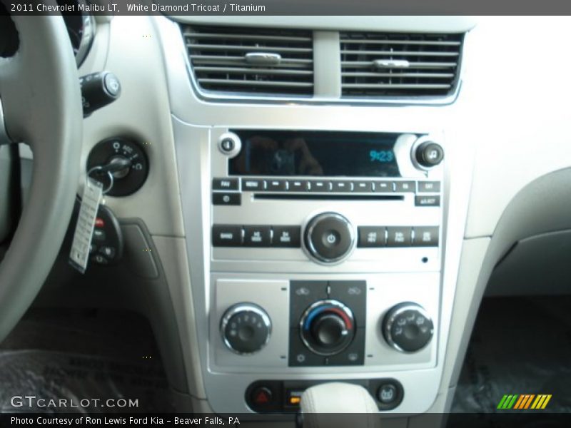 White Diamond Tricoat / Titanium 2011 Chevrolet Malibu LT