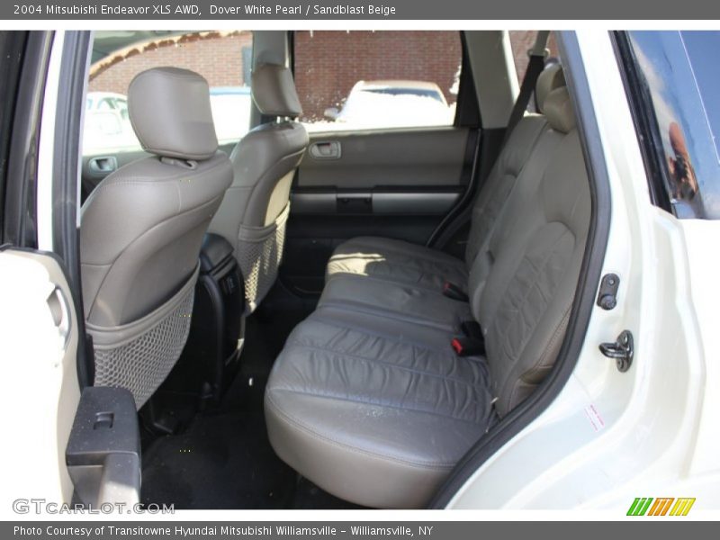 Dover White Pearl / Sandblast Beige 2004 Mitsubishi Endeavor XLS AWD