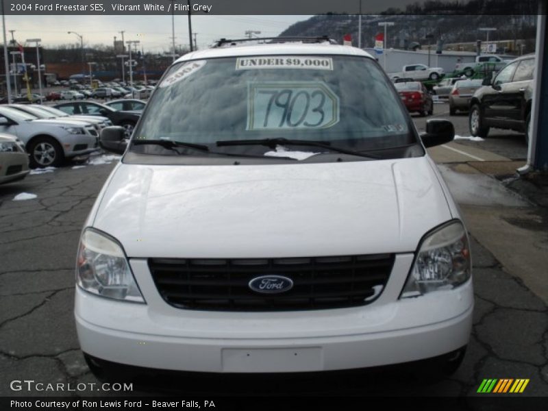 Vibrant White / Flint Grey 2004 Ford Freestar SES