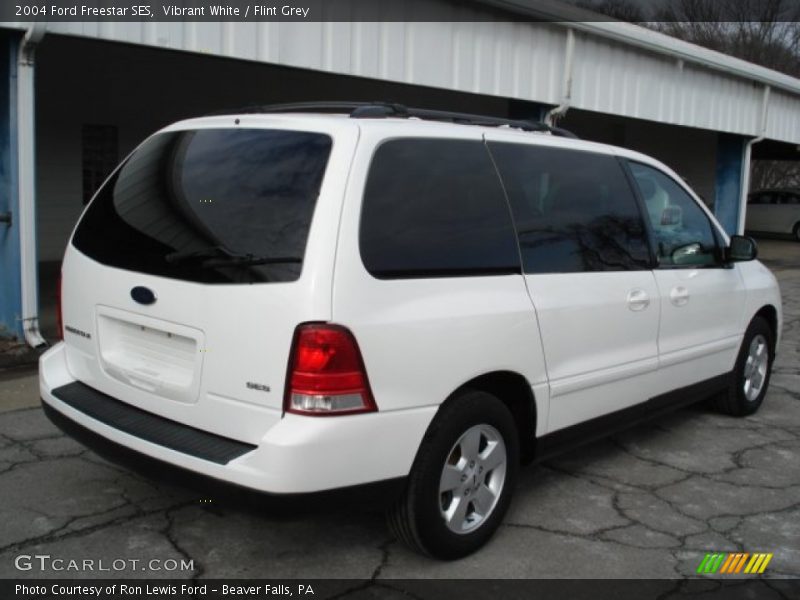 Vibrant White / Flint Grey 2004 Ford Freestar SES