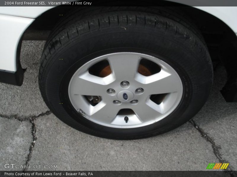 Vibrant White / Flint Grey 2004 Ford Freestar SES