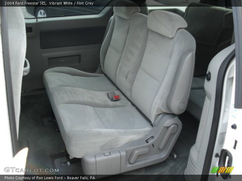 Vibrant White / Flint Grey 2004 Ford Freestar SES