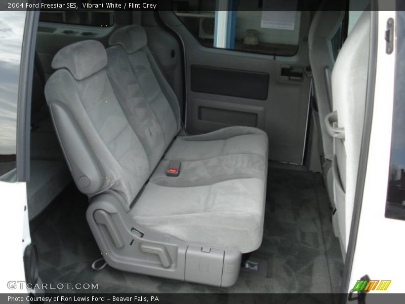 Vibrant White / Flint Grey 2004 Ford Freestar SES