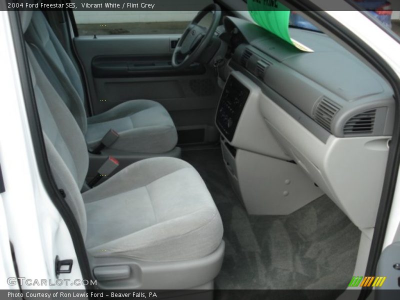 Vibrant White / Flint Grey 2004 Ford Freestar SES